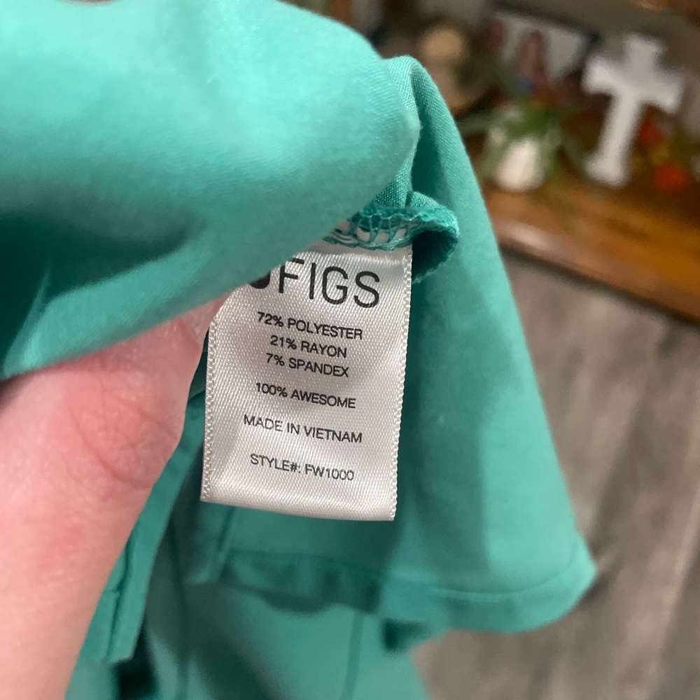 Figs Scrub Top - Picture 5 of 5